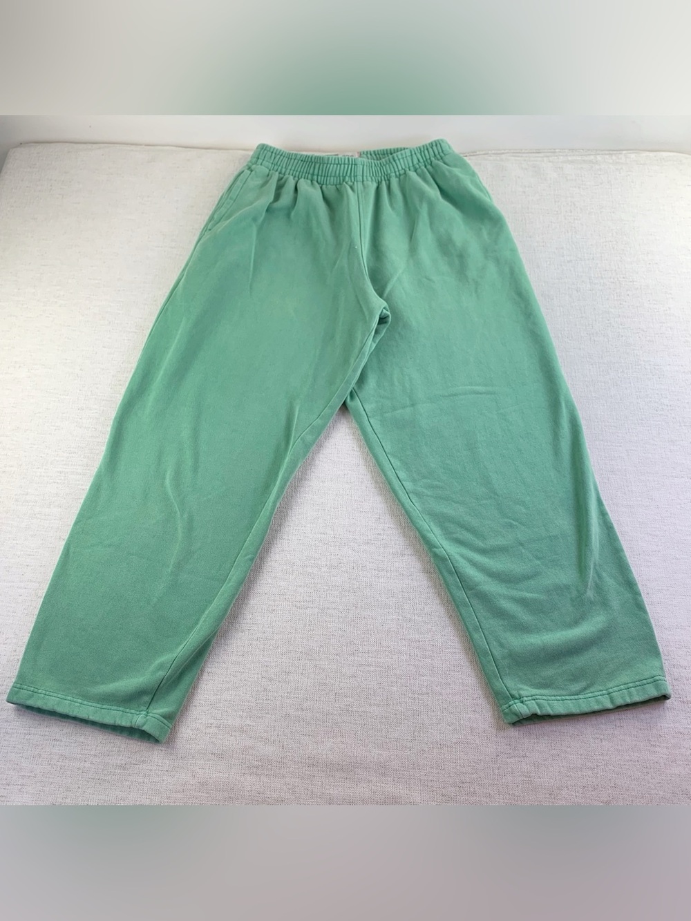 BDG‎ Urban Outfitters women's high waist baggy sweatpants in green relaxed fit
